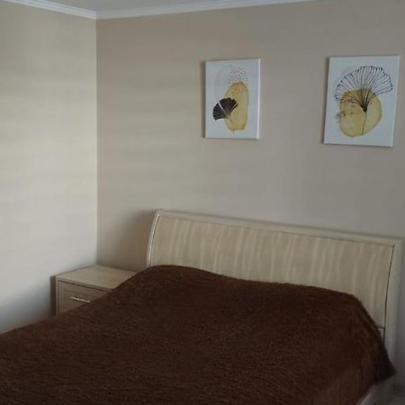 Ferienwohnung Вулиця Нагiрна Kamjanez-Podilskyj Exterior foto